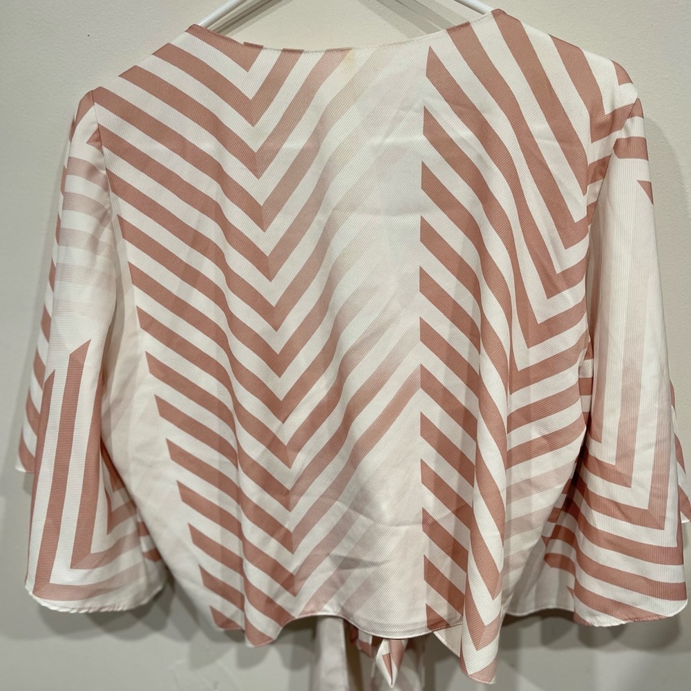 Light pink and white crop top, size M
